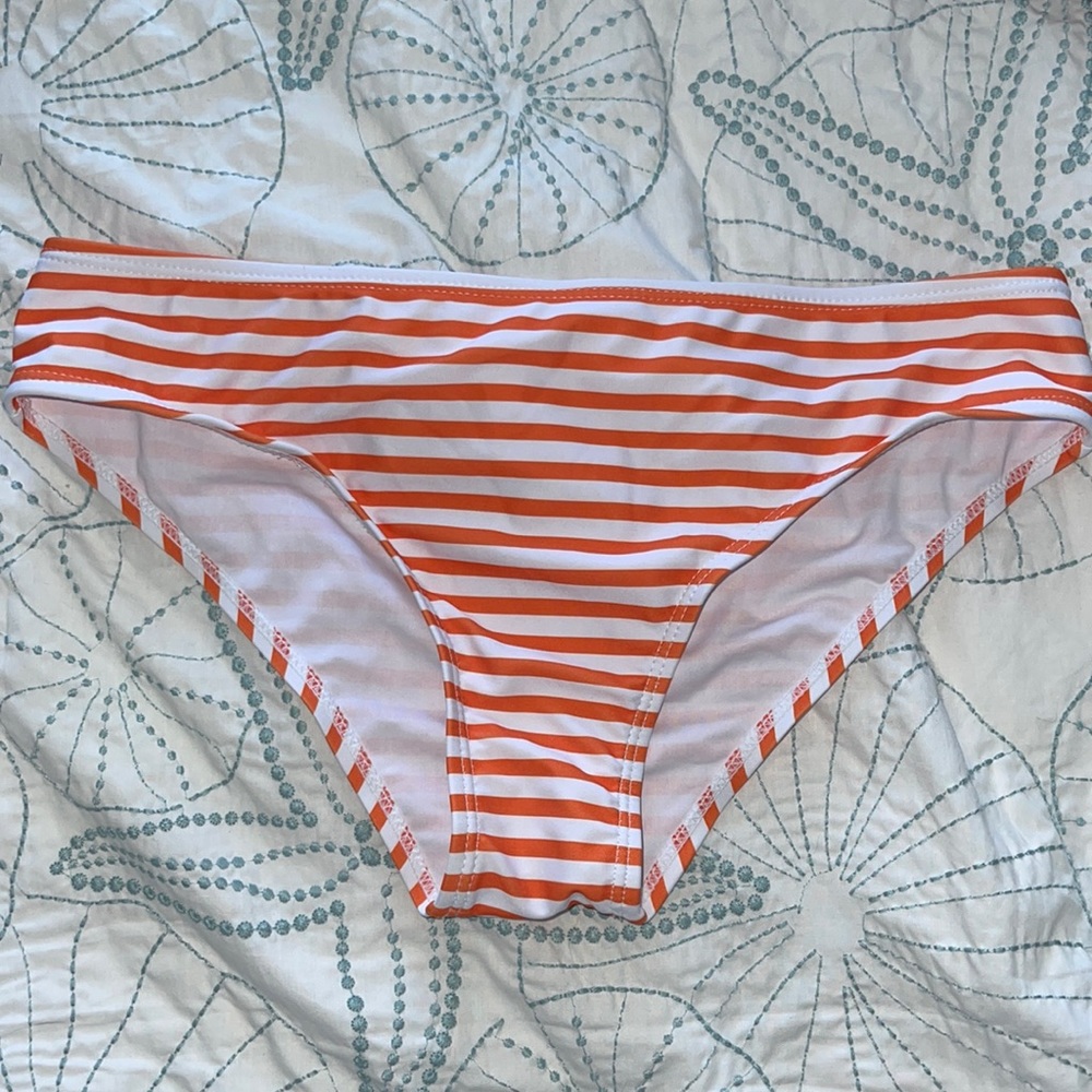 Bikini swim bottoms size medium